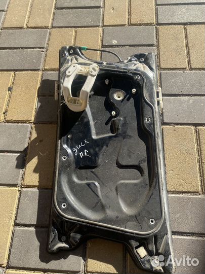 Стеклоподъемник передий левый Land Rover Discove