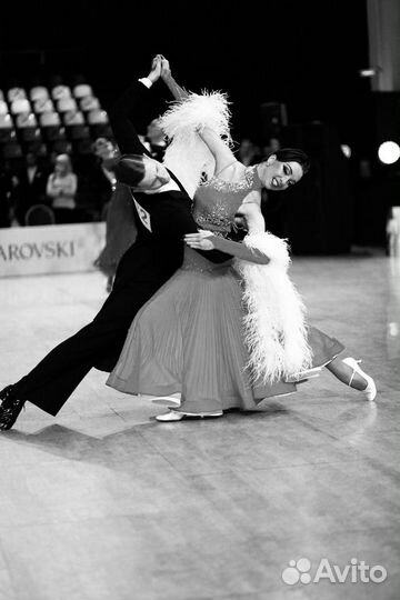 Тренер по бальным танцам