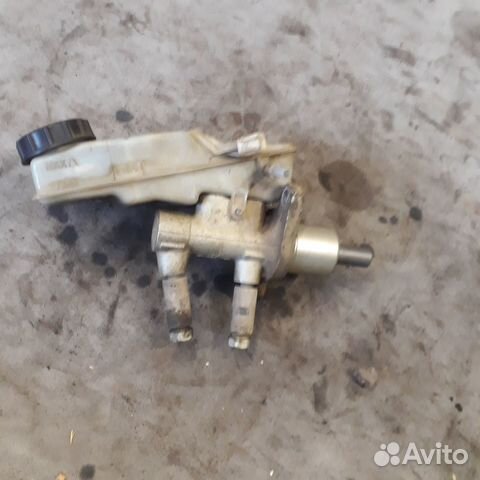 Главный тормозной цилиндр (гтц) Форд Фокус 2