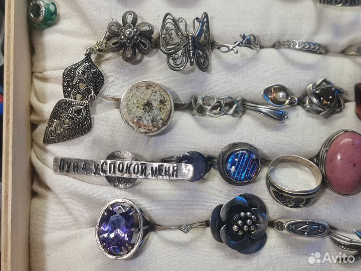 Серебряное кольцо с камнем