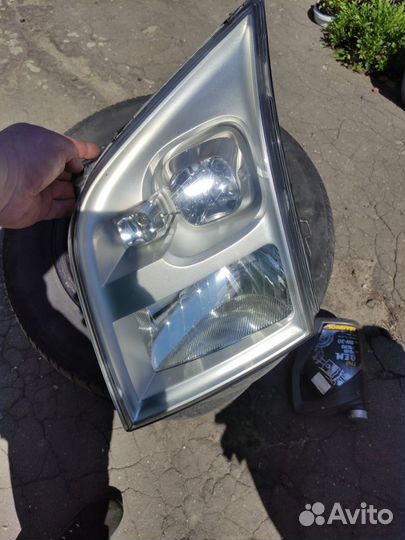 Фары левая и правая на форд транзит тт9 оригинал
