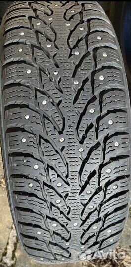 Nokian Tyres Hakkapeliitta 9 SUV 225/60 R18