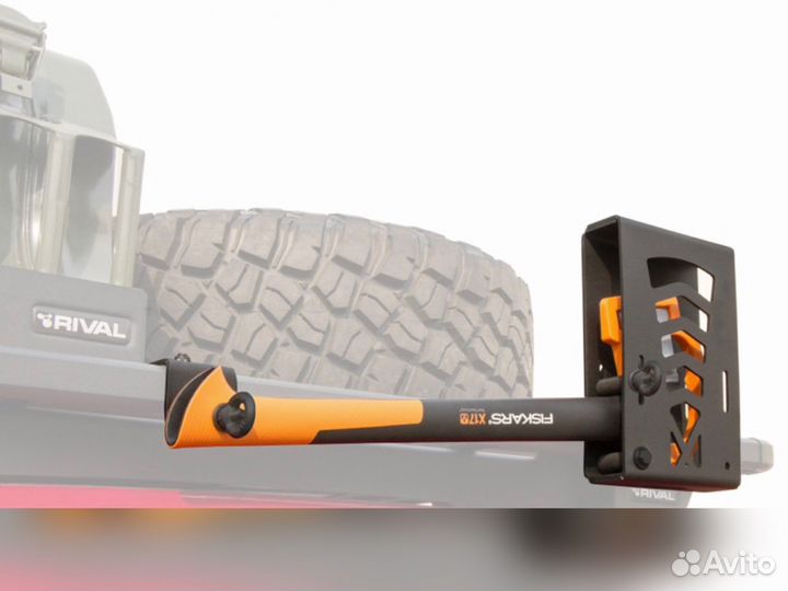 Крепление Rival для перевозки топора на крыше