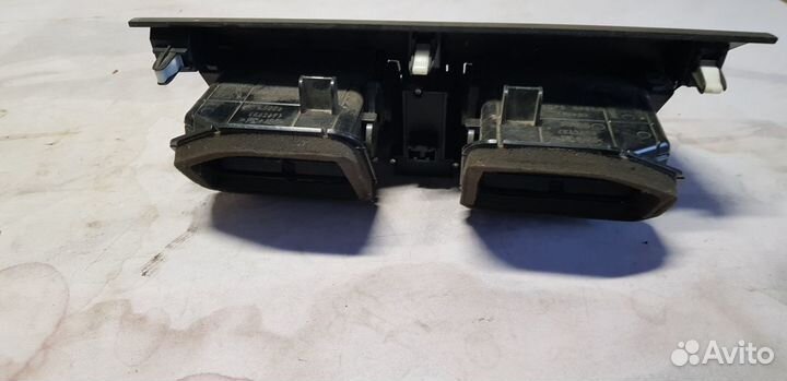 Mazda 3 BL 2009-2013 Дефлектор воздуха центральный