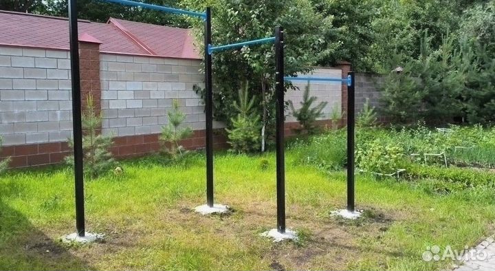 Уличный турник для всей семьи можно и качели