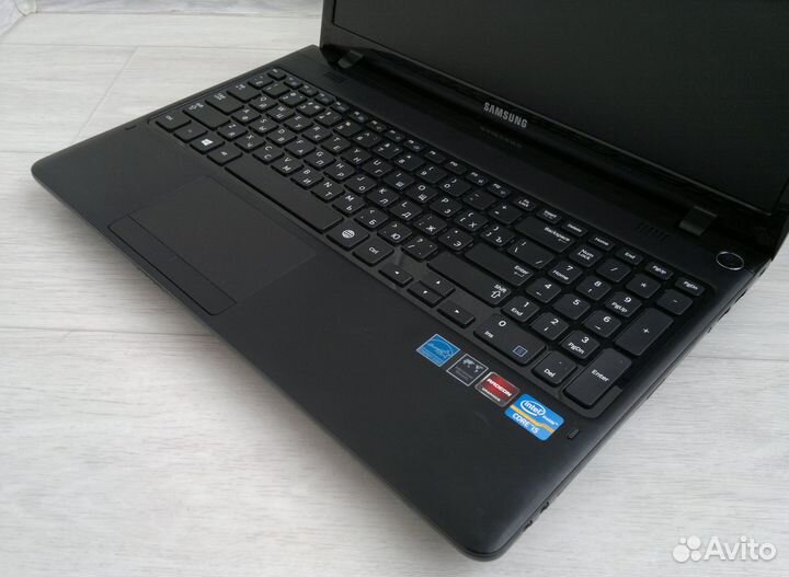 Samsung (Core i5-3210M, Radeon 7670M, SSD+HDD, 6Gb