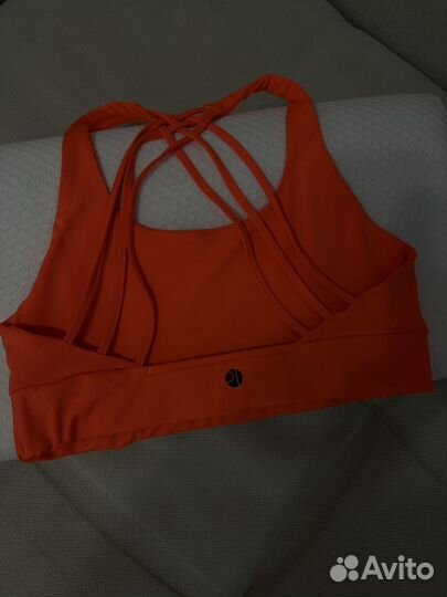 Свитер женский спортивный