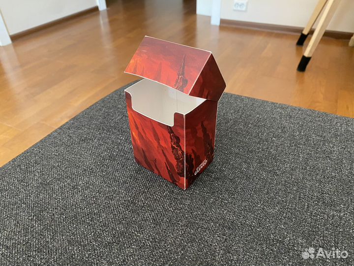 Коробки и чехлы для карт Magic