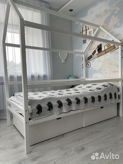 Кровать домик