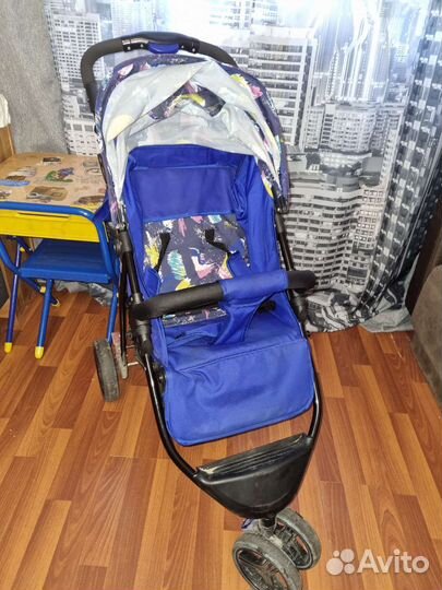 Прогулочная коляска