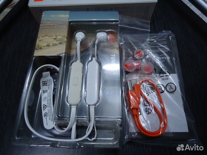 Bluetooth-гарнитура JBL Tune 115BT