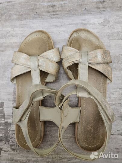 Сандалии, босоножки для девочки 35-36 кожа