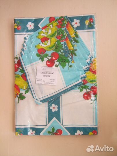 Скатерть и 6 салфеток