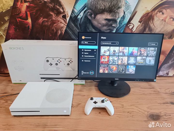 Xbox one S 1 TB + игры в комплекте