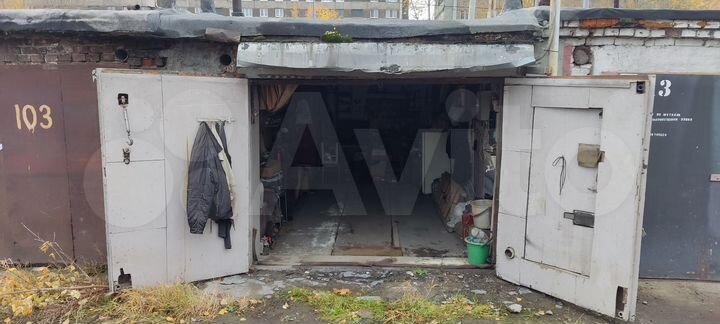 Гараж, > 30 м²