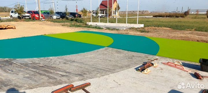 Бесшовное резиновое покрытие для спортивных площадок