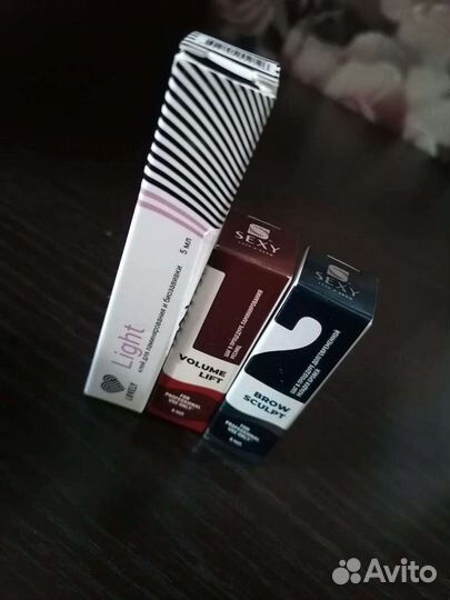 Для оформления бровей