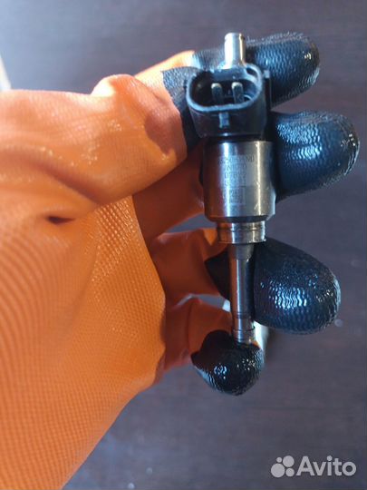 Форсунка топливная Toyota Crown 23250-0p090