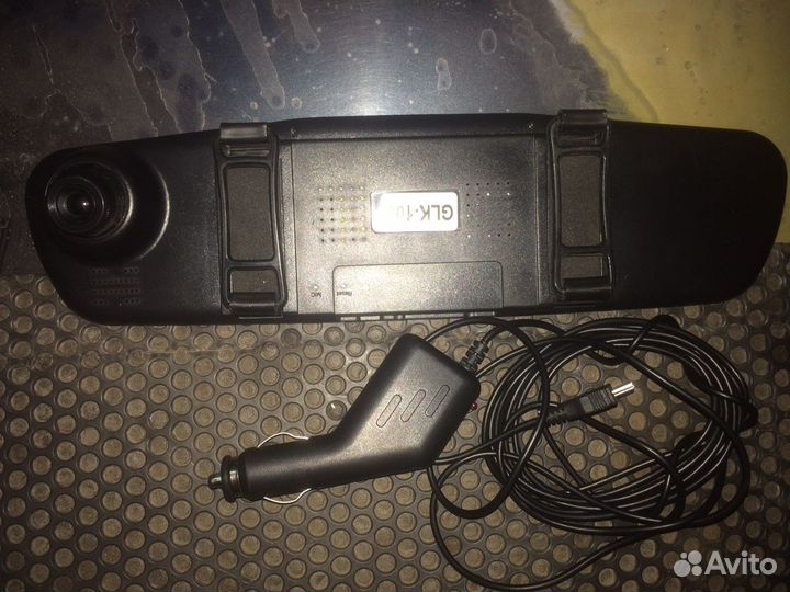 Видеорегистратор-зеркало