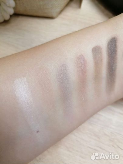 Тени Vivienne Sabo fleurs