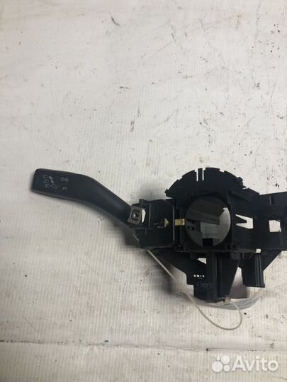 Подрулевой переключатель Volkswagen Jetta 5