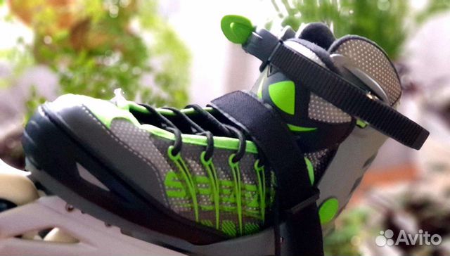 Роликовые коньки