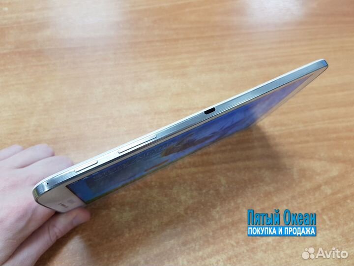 Планшет Samsung Galaxy Tab 3 1/16Gb Белый