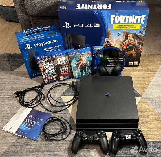 Игровая приставка Play Station 4 Pro 1tb (PS4)