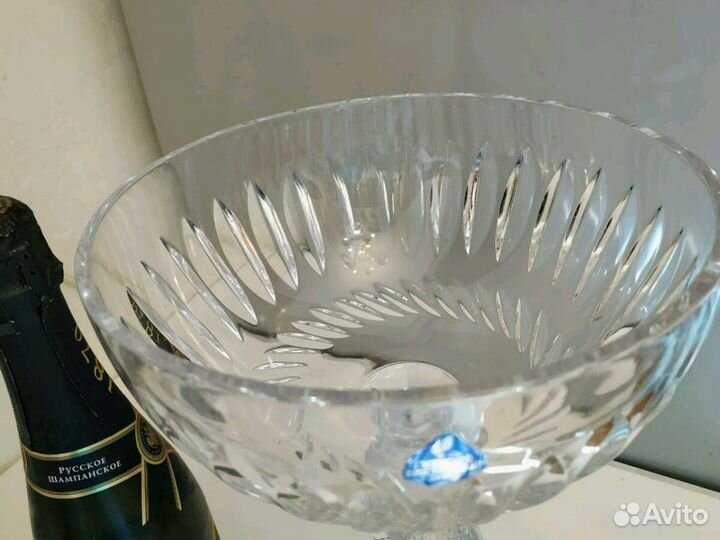 Ваза на ножке, фруктовница хрустальная