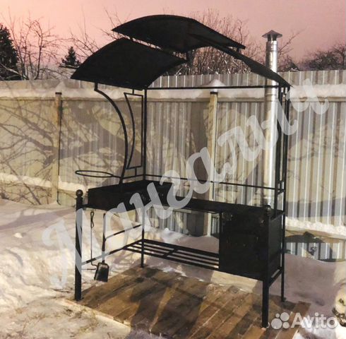 Мангал с крышей
