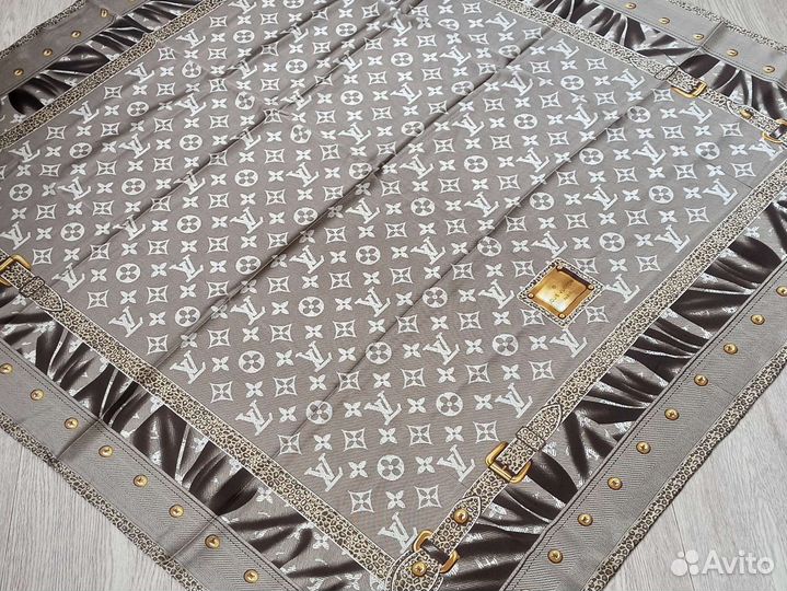 Платок Шаль 110/110 Шелк Louis Vuitton бежевый