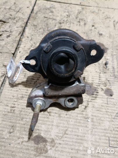 Подушка двс Honda Fit GD1 (Переднее Правое)