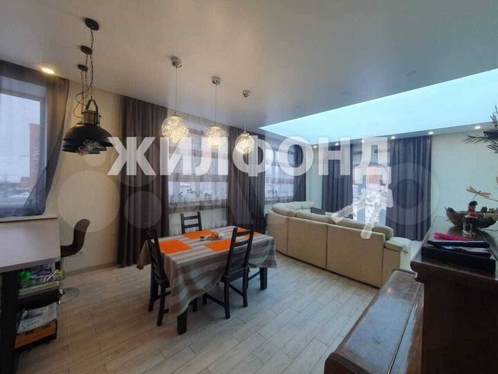 Дом 312 м² на участке 12 сот.