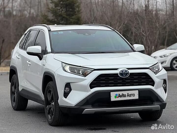 Toyota RAV4 2.5 CVT, 2021, 30 000 км