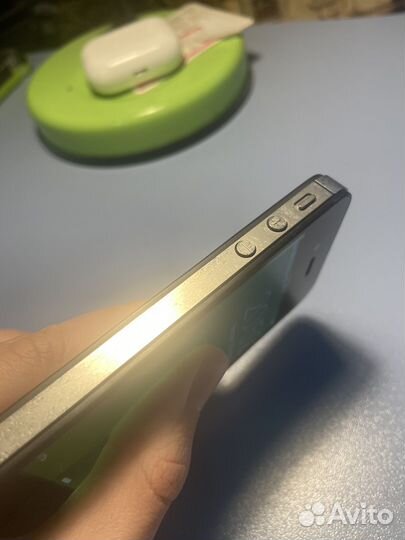 iPhone 4S, 64 ГБ