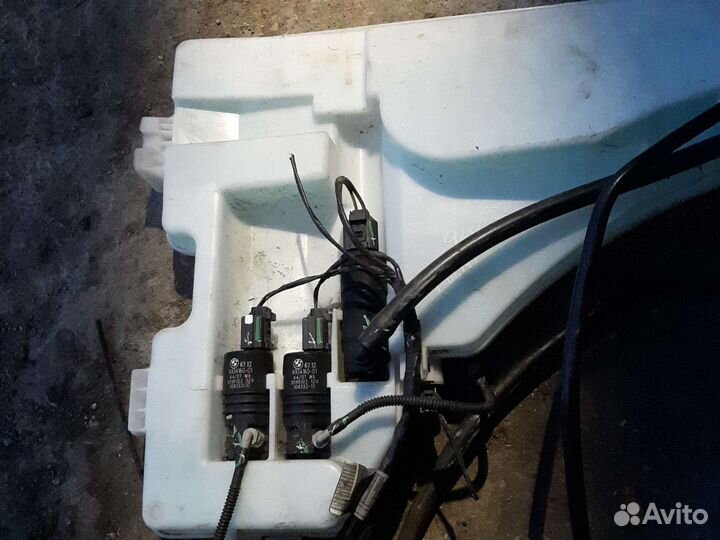 Моторчик омывателя бмв BMW X5 E70 X6 E71 оригинал