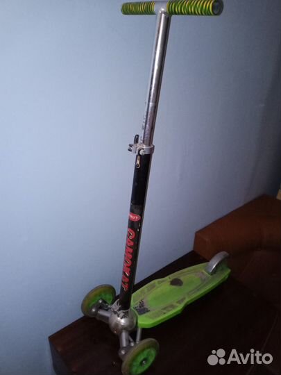 Самокат детский со светящимися колесами