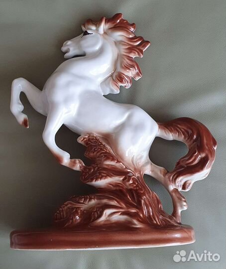 Фарфоровые статуэтки