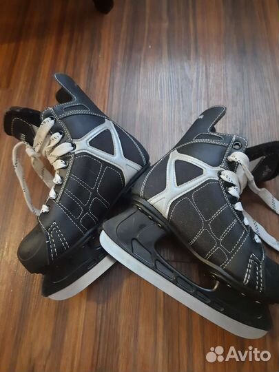 Коньки хоккейные