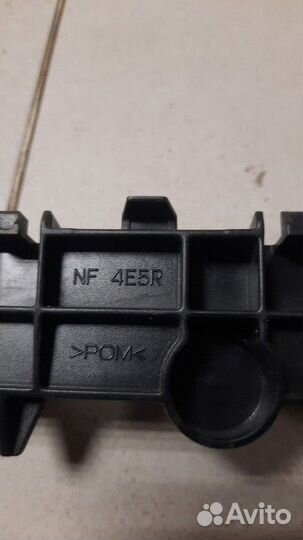 Кронштейн заднего бампера правый