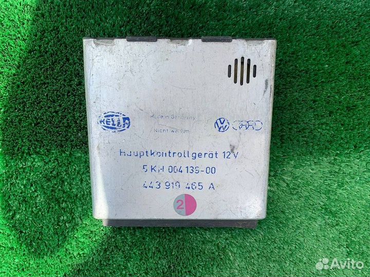 Блок управления двигателем Audi 100