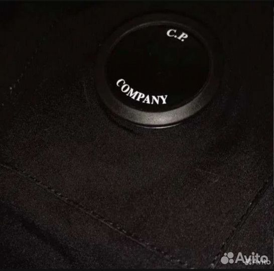 Осенний-зимний пуховик Cp.Company