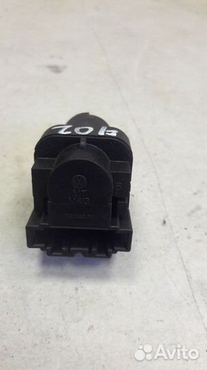 Датчик включения стопсигнала Skoda Fabia