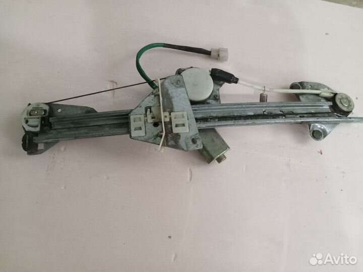 Стеклоподъемник передний левый mazda 626 GF/GW