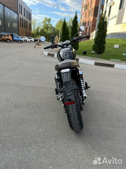 Triumph Bonneville T120 Black