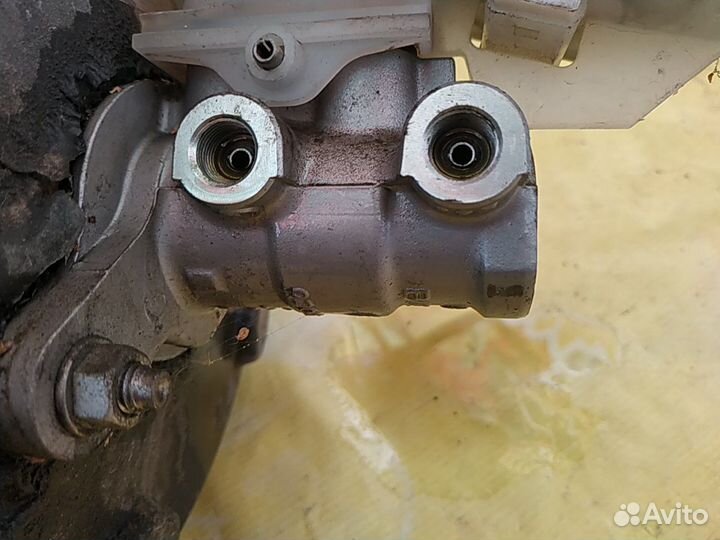 Тормозной цилиндр Infiniti G35x Инфинити g35