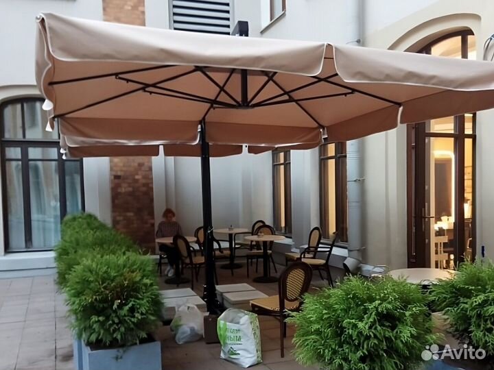 Уличные зонты для кафе в наличии