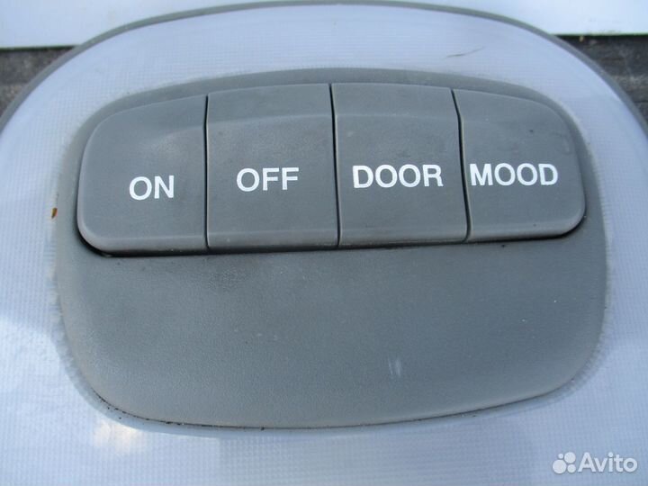 Плафон салона Hyundai Starex H1 (1997-2006)