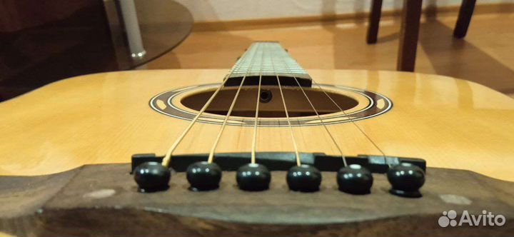 Акустическая гитара