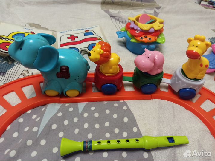 Игрушки и книжки пакетом